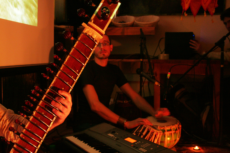 коллектив этнической музыки в Киеве 092_sitartabla