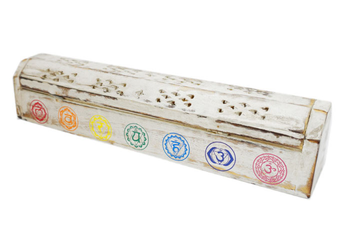 біла скринька для пахощів