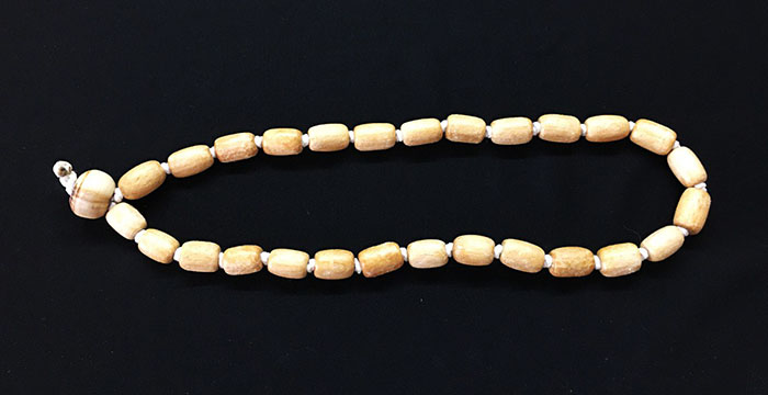 Вервиці з бука, 27 намистин