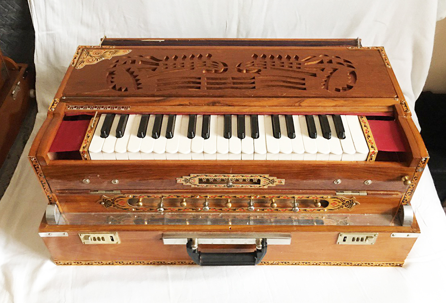 Профісійна фісгармонія з ченджером