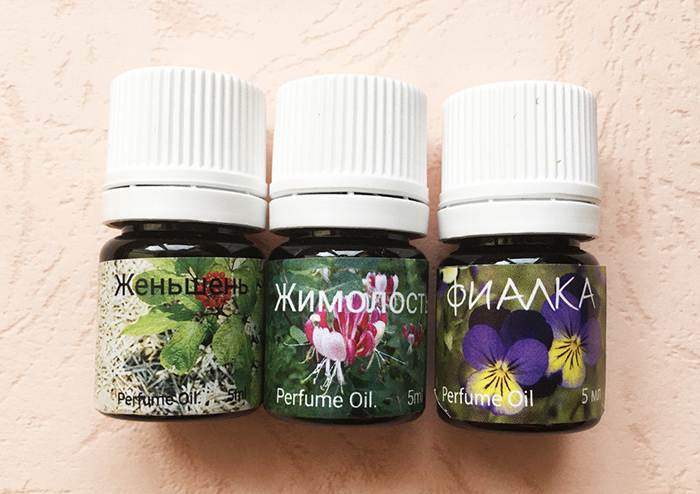 фіалка, жимолость, жень-шень аромати